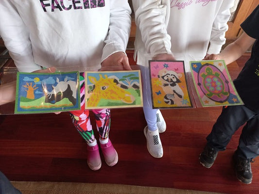 Sandart creative activity for children family fun for kids party activities how to colour in with Sandart